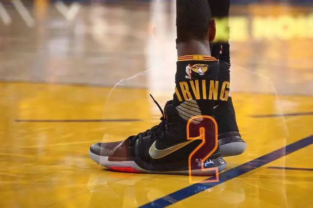 用表现回应 用表现回应